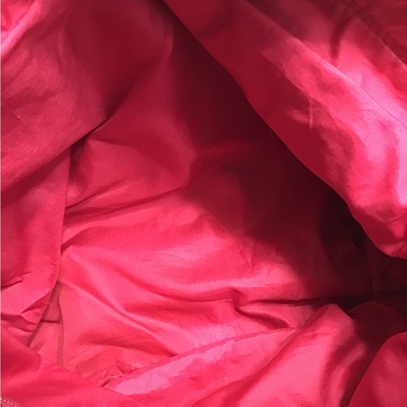 Baggallini multi pocket adjustable crossbody. - Picture 4 of 7